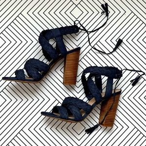 BCBG SHOES DENIM CASUAL SHOE